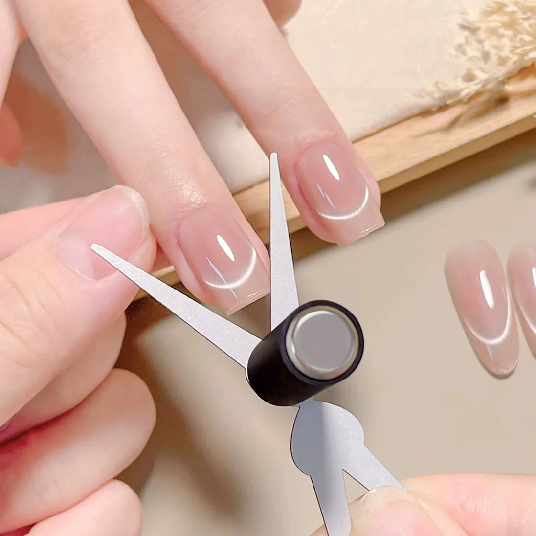 French Shape Strong Magnet Cat Eye Tool – Professional Nail Art Magnet