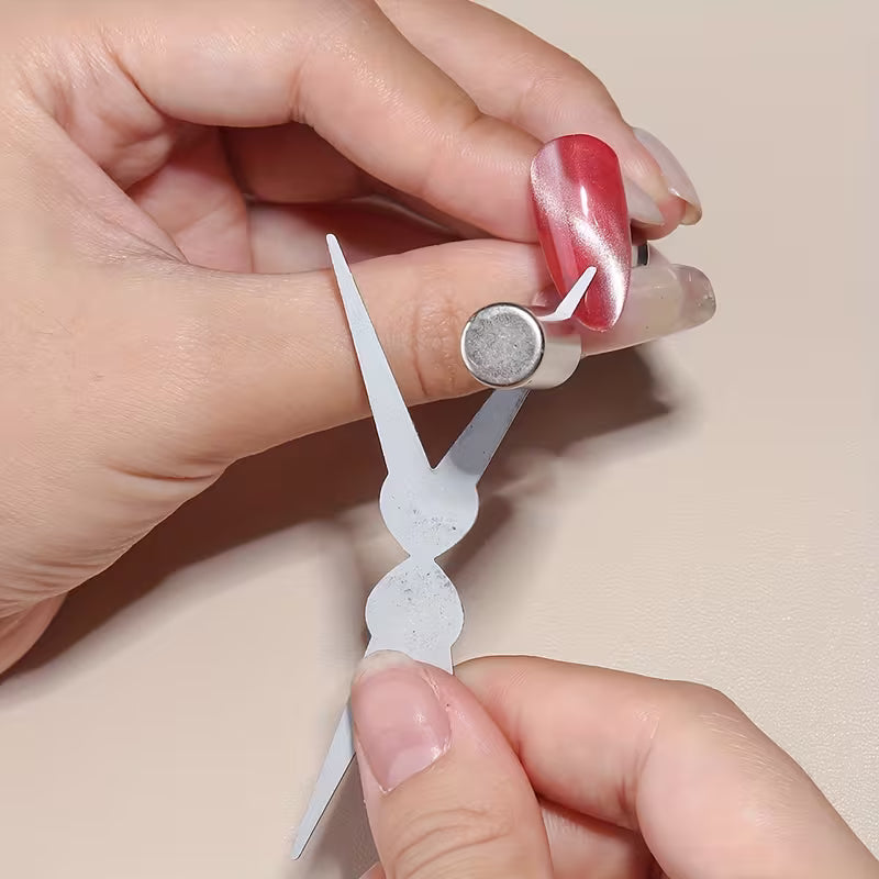 French-Style Cat Eye Magnet